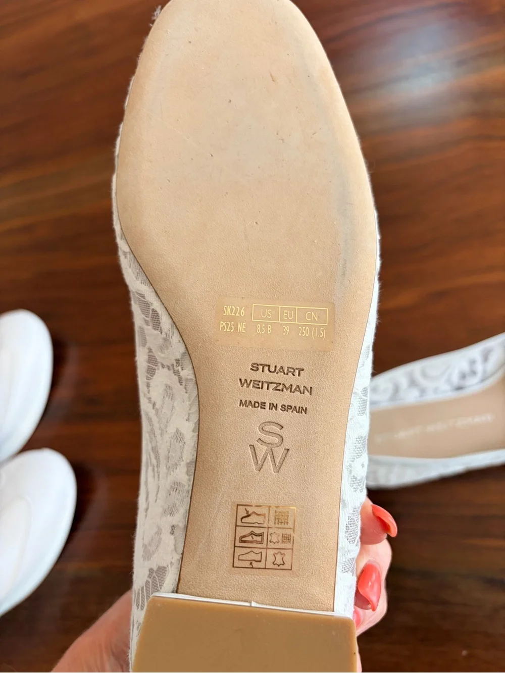Stuart Weitzman Ivory Lace Ballet Flats with Bow - Picture 6 of 10